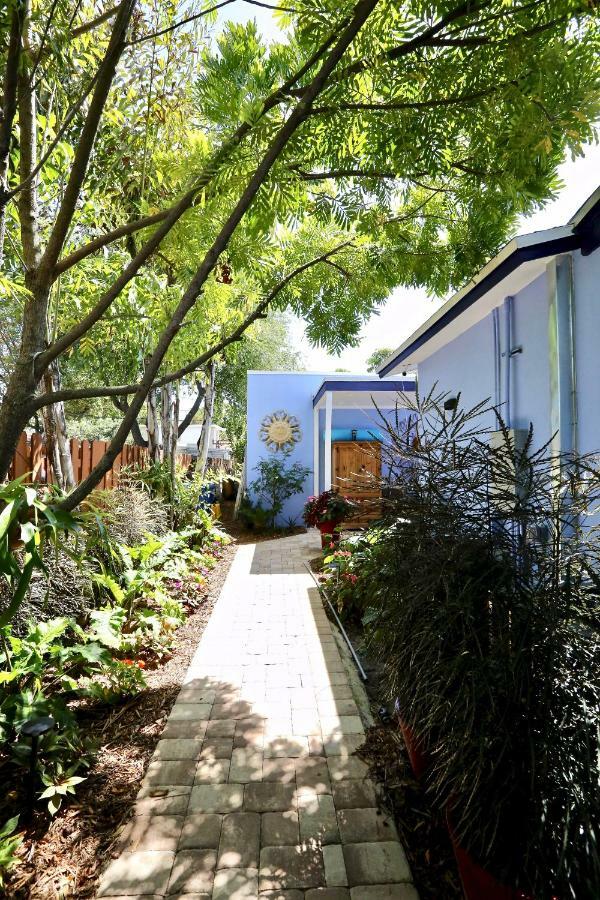 Fantasy Island Inn, Caters To Men Wilton Manors Esterno foto