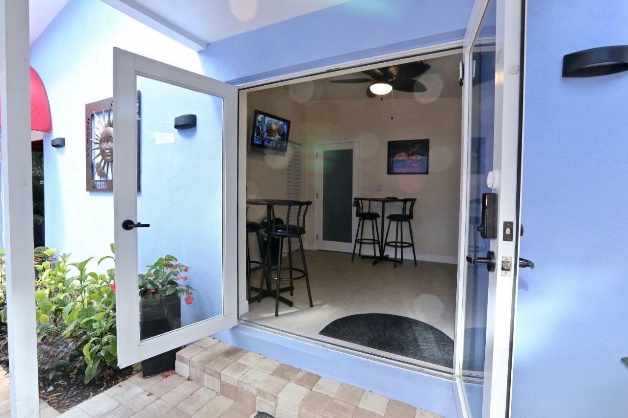 Fantasy Island Inn, Caters To Men Wilton Manors Esterno foto